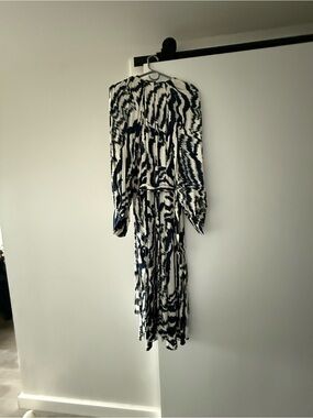 Ted Baker London Navy & White Printed Long Sleeve Midi Dress